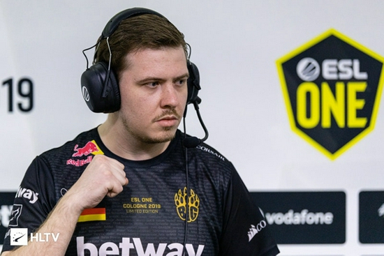 中国AG.AL战队勇夺2025王者荣耀电竞世界杯桂冠